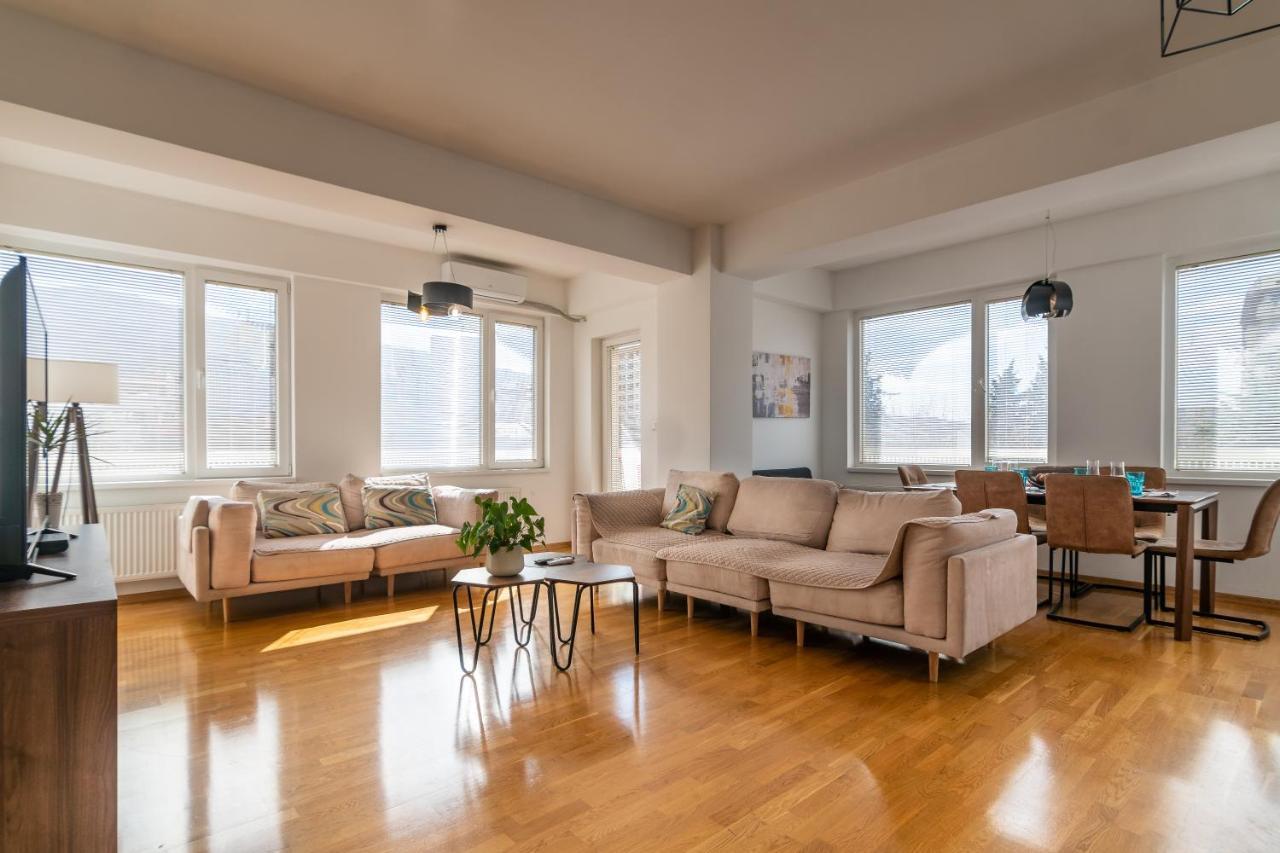 Skopje Eluxory Apartments エクステリア 写真