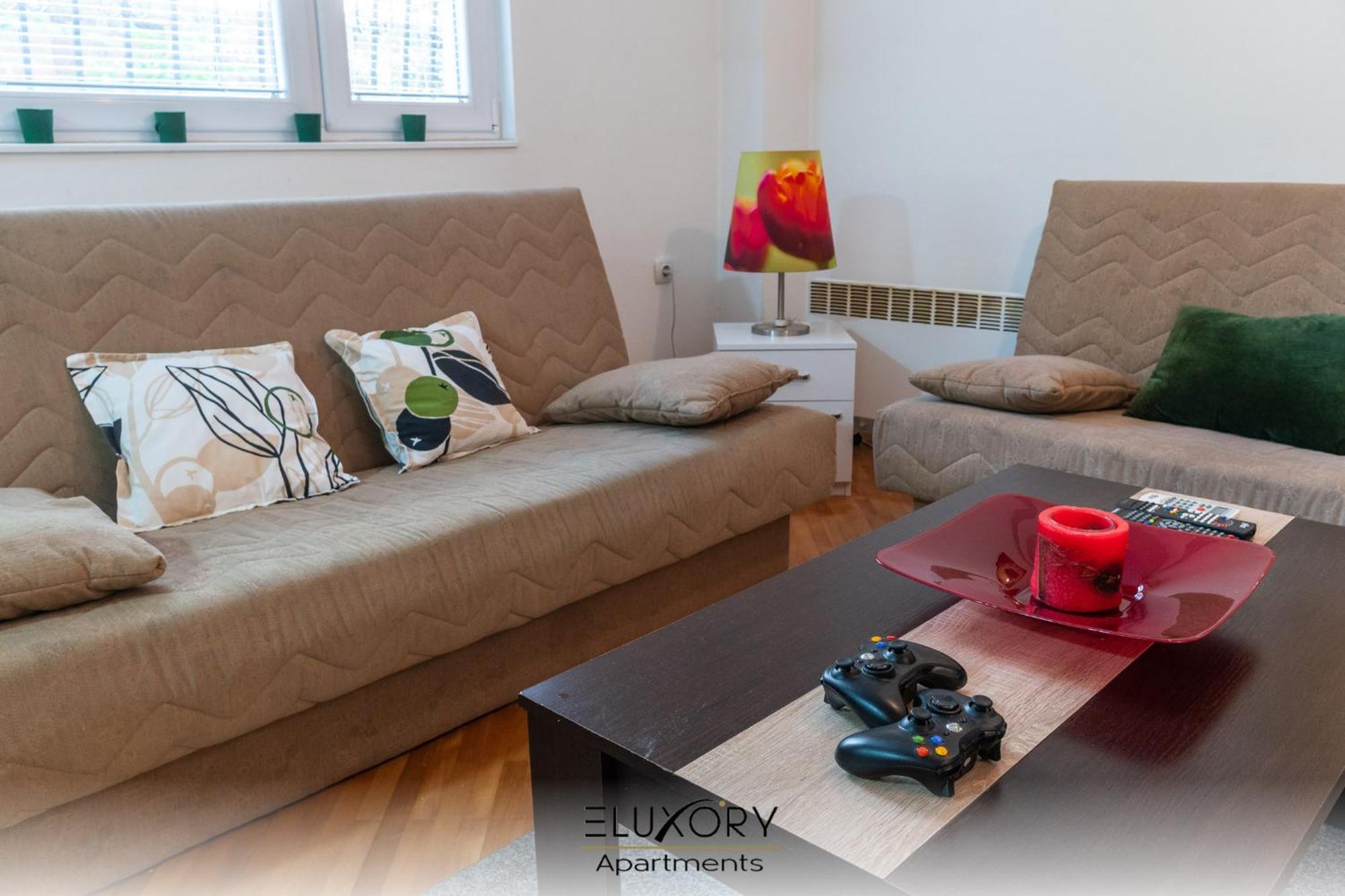 Skopje Eluxory Apartments エクステリア 写真