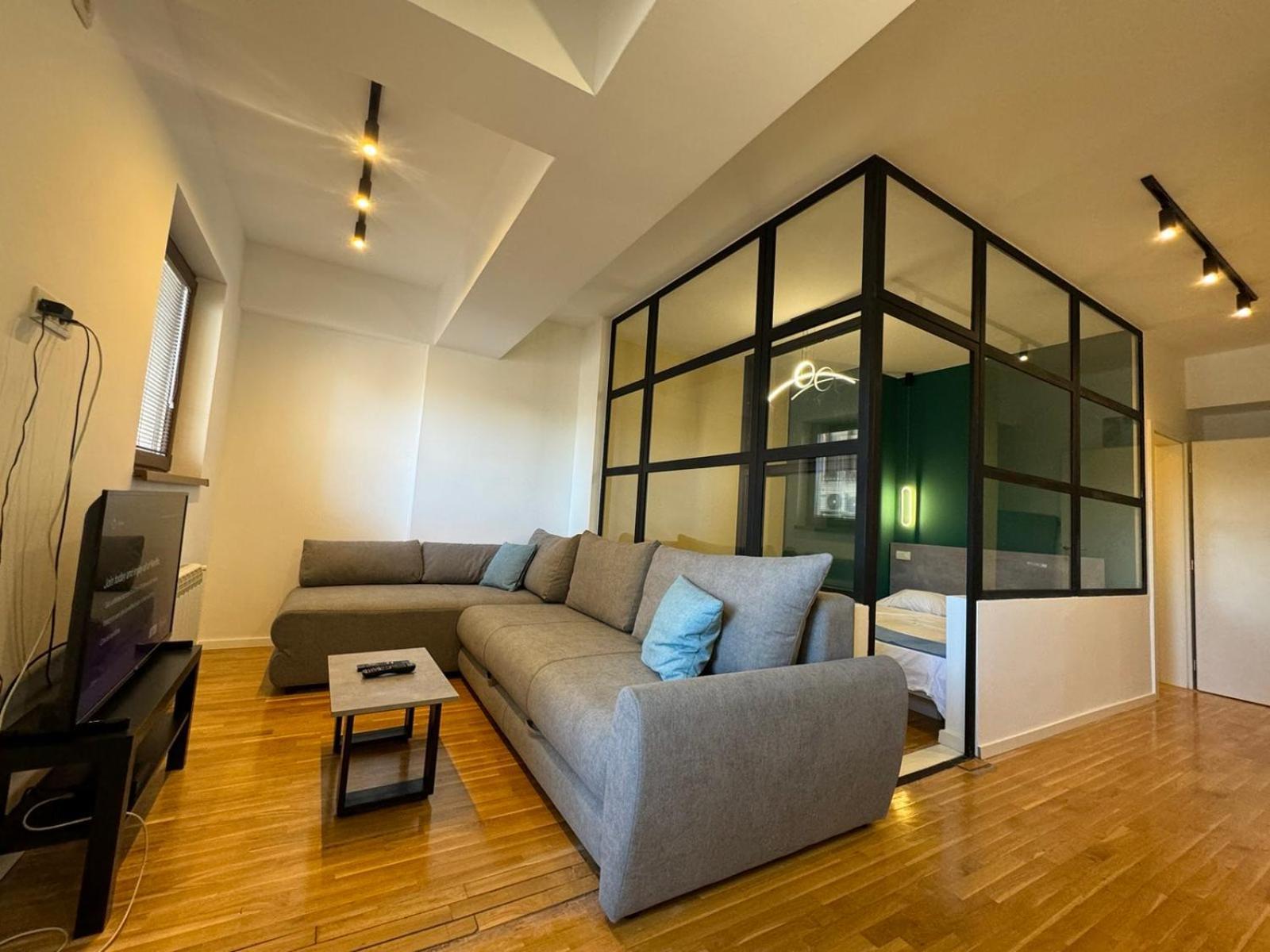 Skopje Eluxory Apartments エクステリア 写真